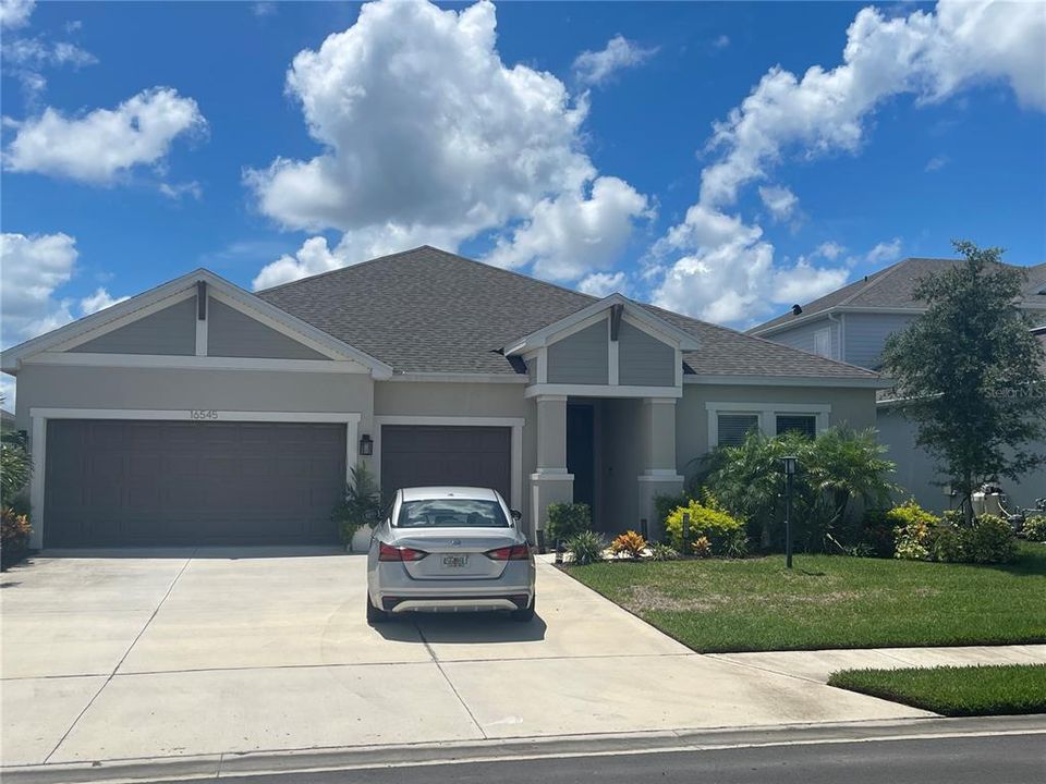 Active With Contract: $579,000 (4 beds, 3 baths, 2702 Square Feet)