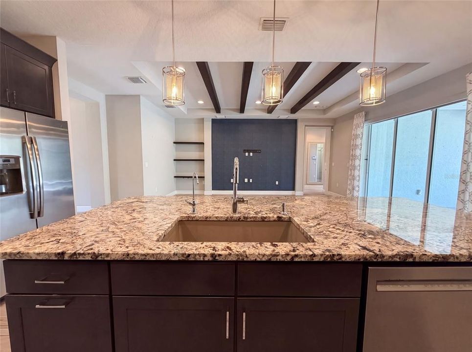 For Sale: $485,000 (3 beds, 2 baths, 2024 Square Feet)