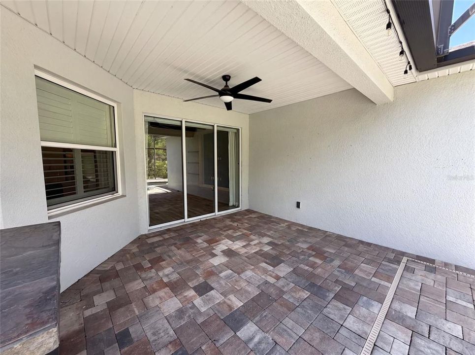 For Sale: $485,000 (3 beds, 2 baths, 2024 Square Feet)
