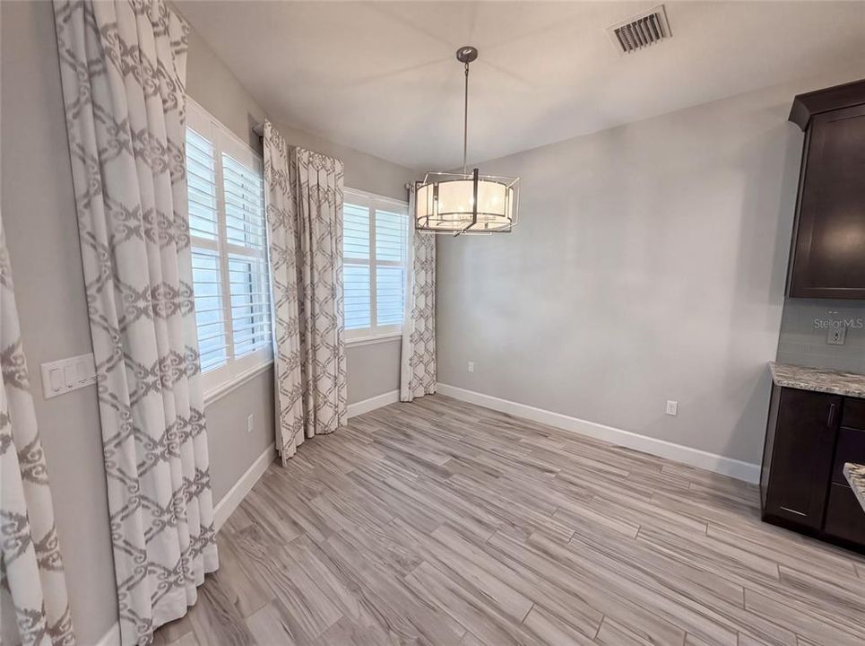 For Sale: $485,000 (3 beds, 2 baths, 2024 Square Feet)