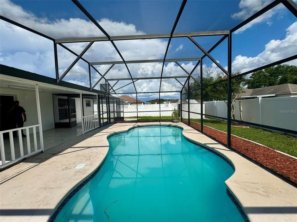 For Sale: $280,000 (3 beds, 2 baths, 1329 Square Feet)