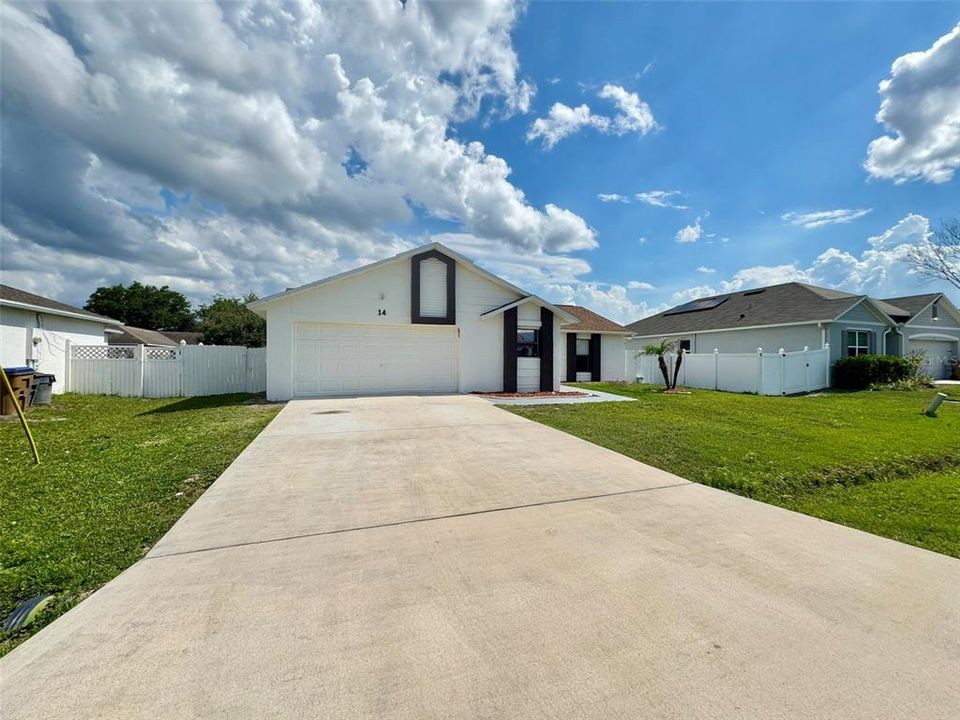 For Sale: $280,000 (3 beds, 2 baths, 1329 Square Feet)