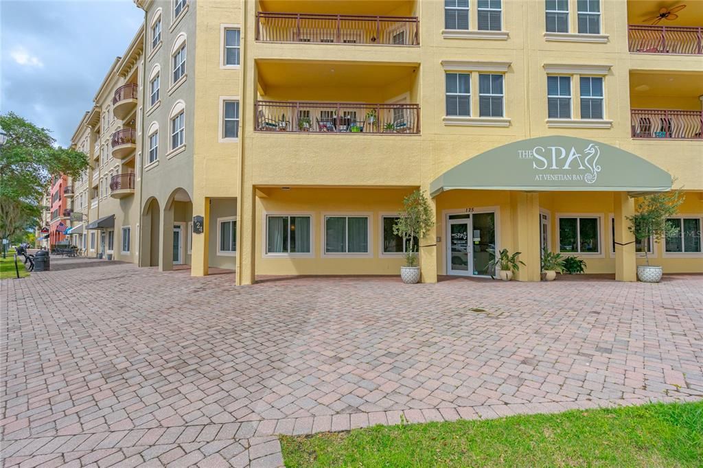 Activo con contrato: $375,000 (3 camas, 2 baños, 1613 Pies cuadrados)