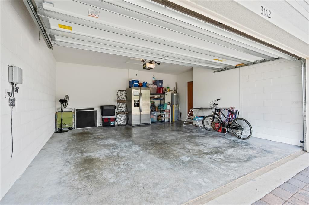 Activo con contrato: $375,000 (3 camas, 2 baños, 1613 Pies cuadrados)