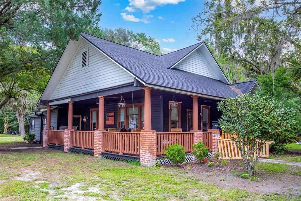 For Sale: $225,000 (3 beds, 2 baths, 1682 Square Feet)