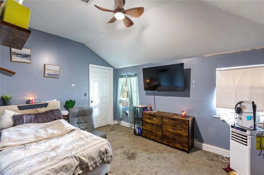 For Sale: $225,000 (3 beds, 2 baths, 1682 Square Feet)