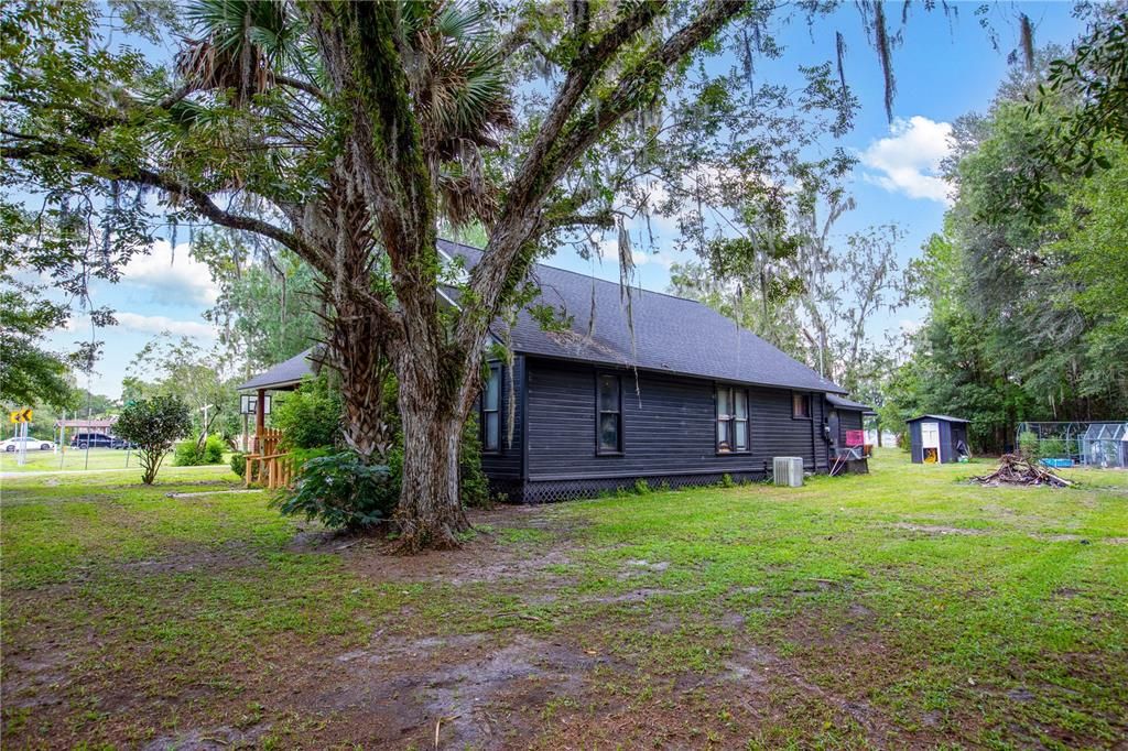 For Sale: $225,000 (3 beds, 2 baths, 1682 Square Feet)