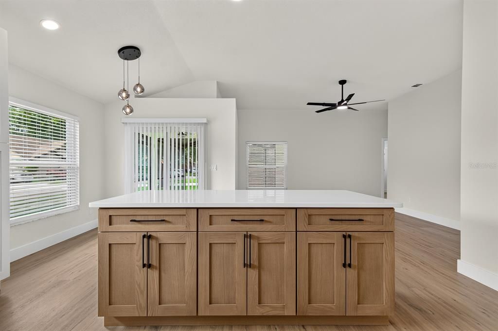 For Sale: $549,900 (3 beds, 2 baths, 1719 Square Feet)