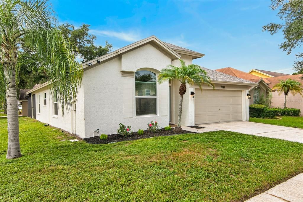 For Sale: $549,900 (3 beds, 2 baths, 1719 Square Feet)