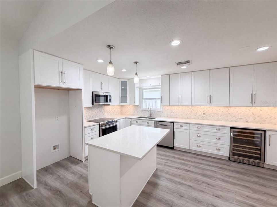 For Sale: $431,000 (4 beds, 2 baths, 1758 Square Feet)