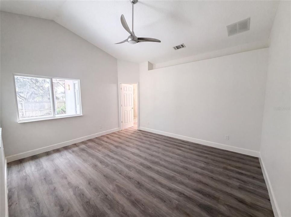 For Sale: $431,000 (4 beds, 2 baths, 1758 Square Feet)