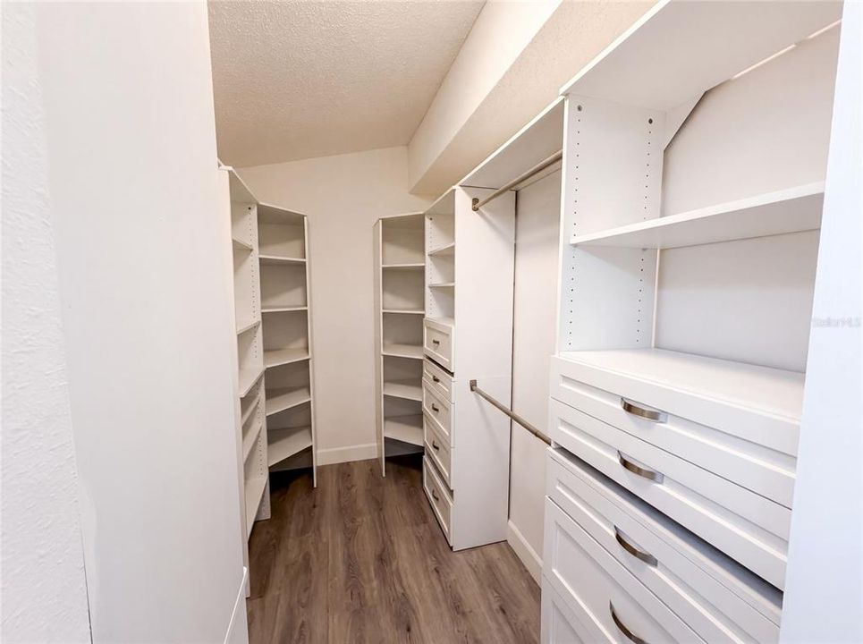 For Sale: $431,000 (4 beds, 2 baths, 1758 Square Feet)