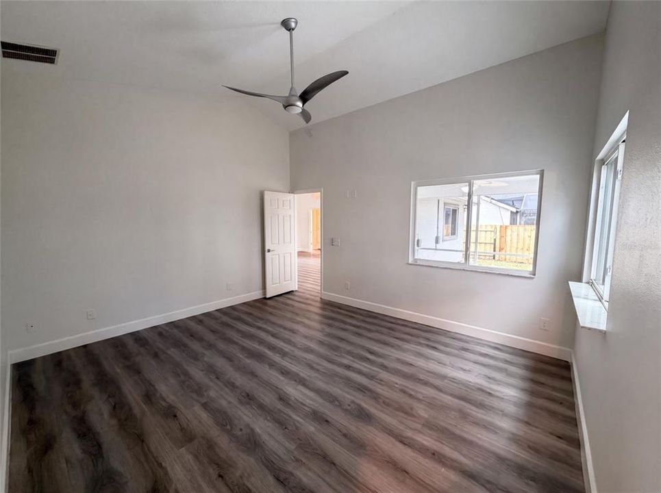 For Sale: $431,000 (4 beds, 2 baths, 1758 Square Feet)