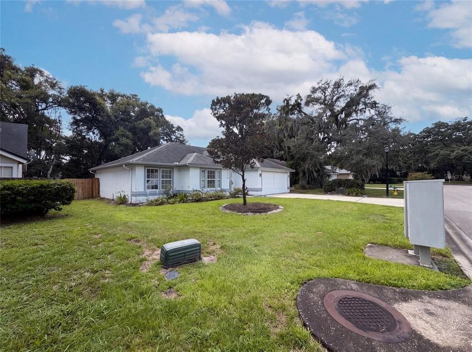 For Sale: $431,000 (4 beds, 2 baths, 1758 Square Feet)