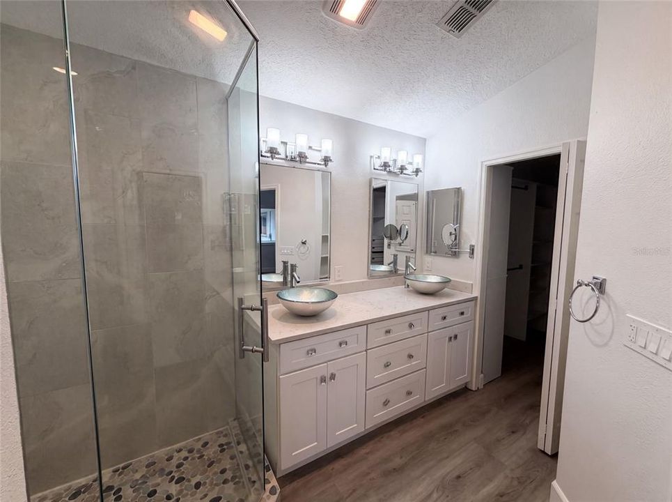 For Sale: $431,000 (4 beds, 2 baths, 1758 Square Feet)
