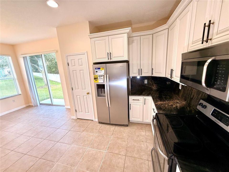 For Rent: $2,499 (3 beds, 2 baths, 1672 Square Feet)
