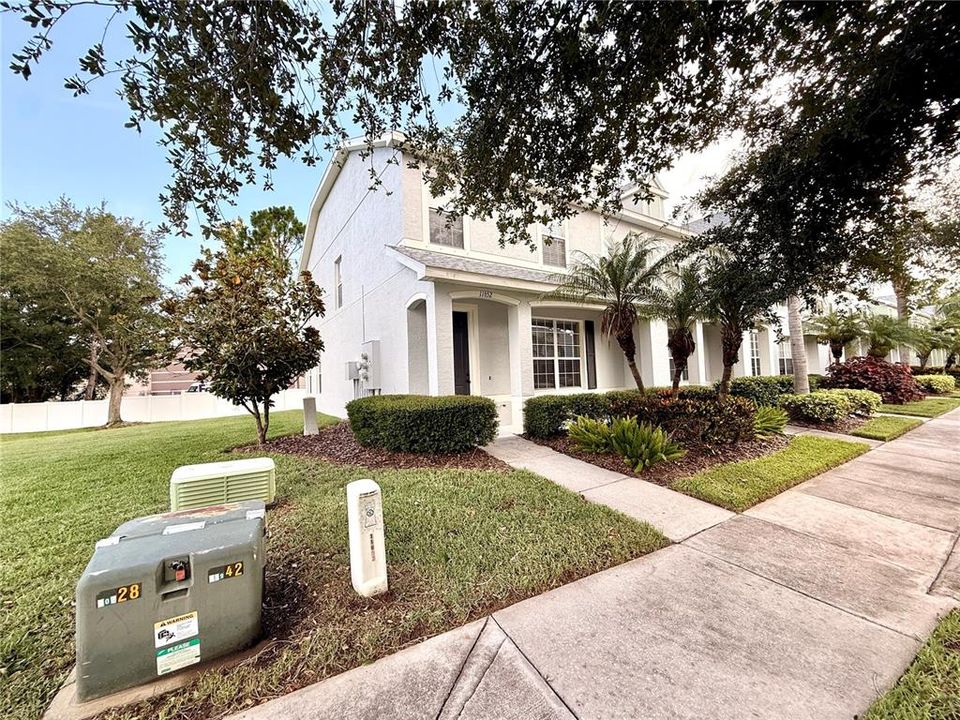 For Rent: $2,499 (3 beds, 2 baths, 1672 Square Feet)