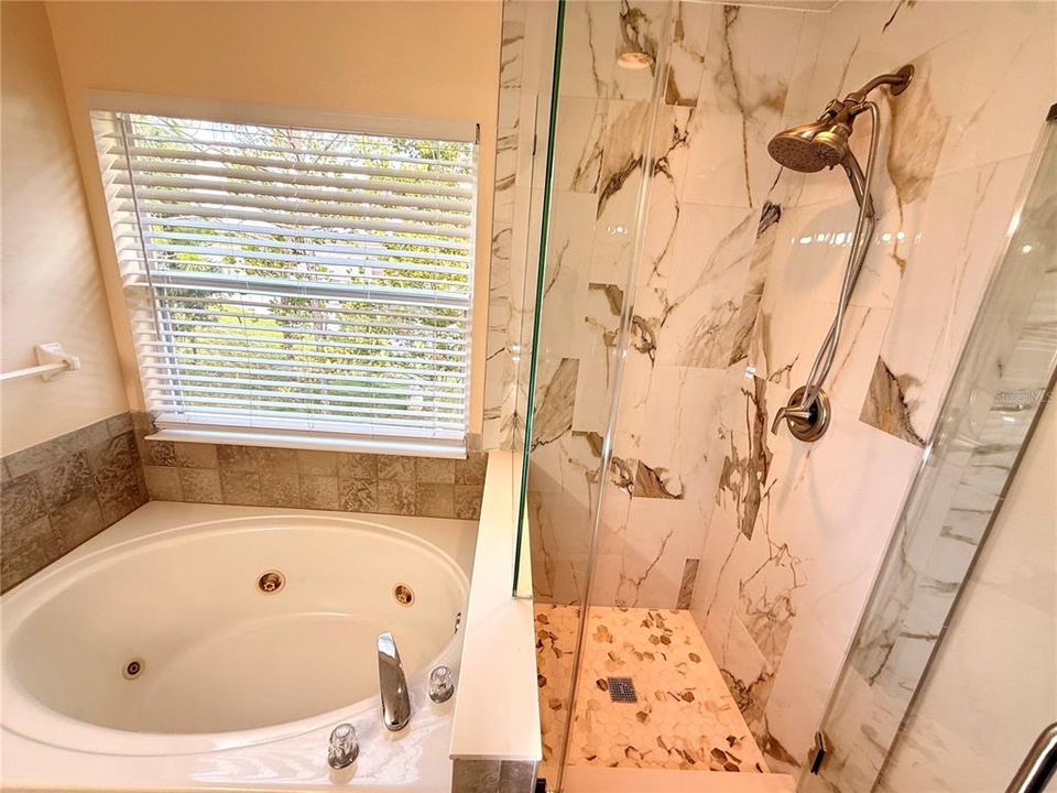 For Rent: $2,499 (3 beds, 2 baths, 1672 Square Feet)