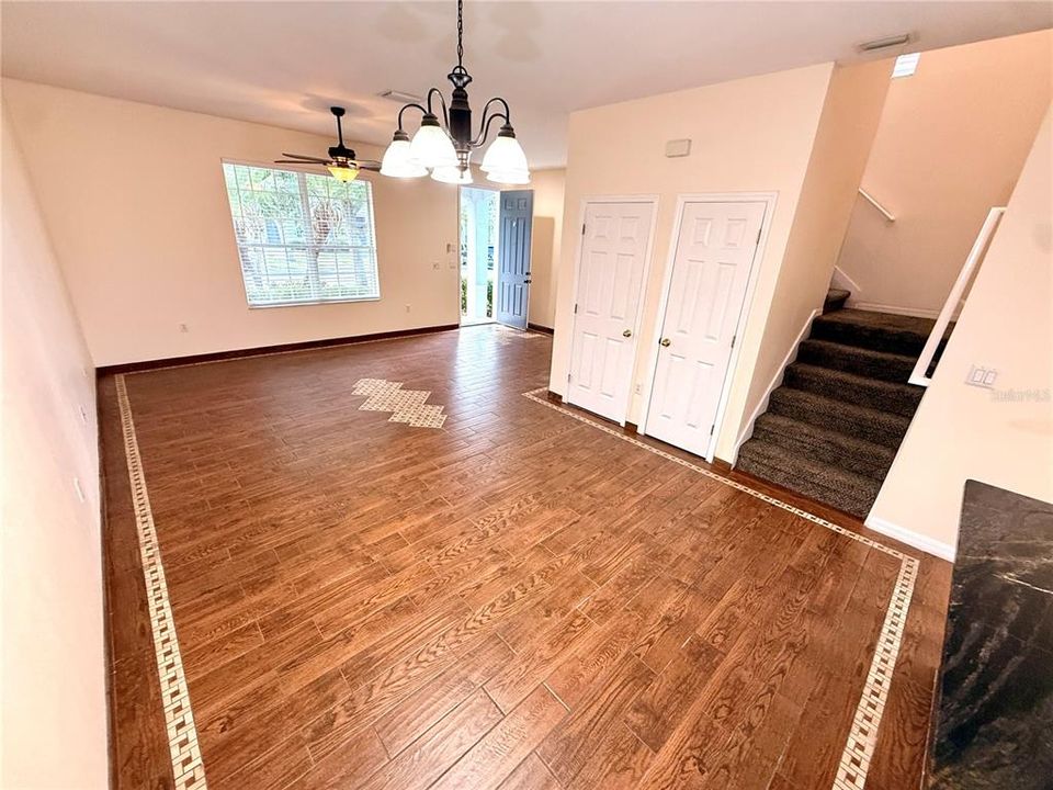 For Rent: $2,499 (3 beds, 2 baths, 1672 Square Feet)