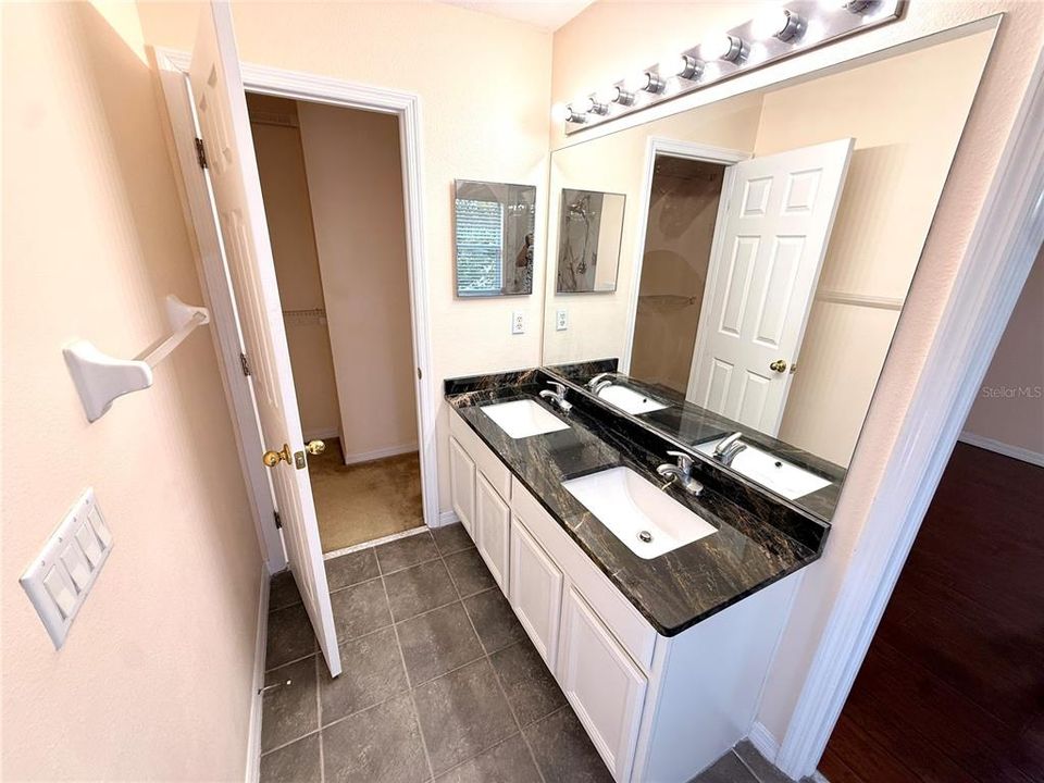 For Rent: $2,499 (3 beds, 2 baths, 1672 Square Feet)