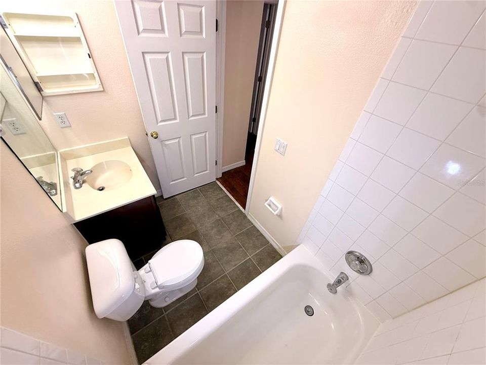 For Rent: $2,499 (3 beds, 2 baths, 1672 Square Feet)