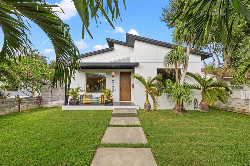 En Venta: $825,000 (3 camas, 2 baños, 1881 Pies cuadrados)