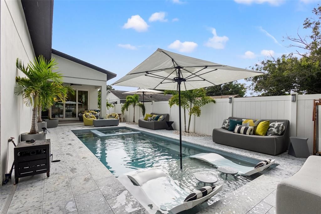 En Venta: $825,000 (3 camas, 2 baños, 1881 Pies cuadrados)