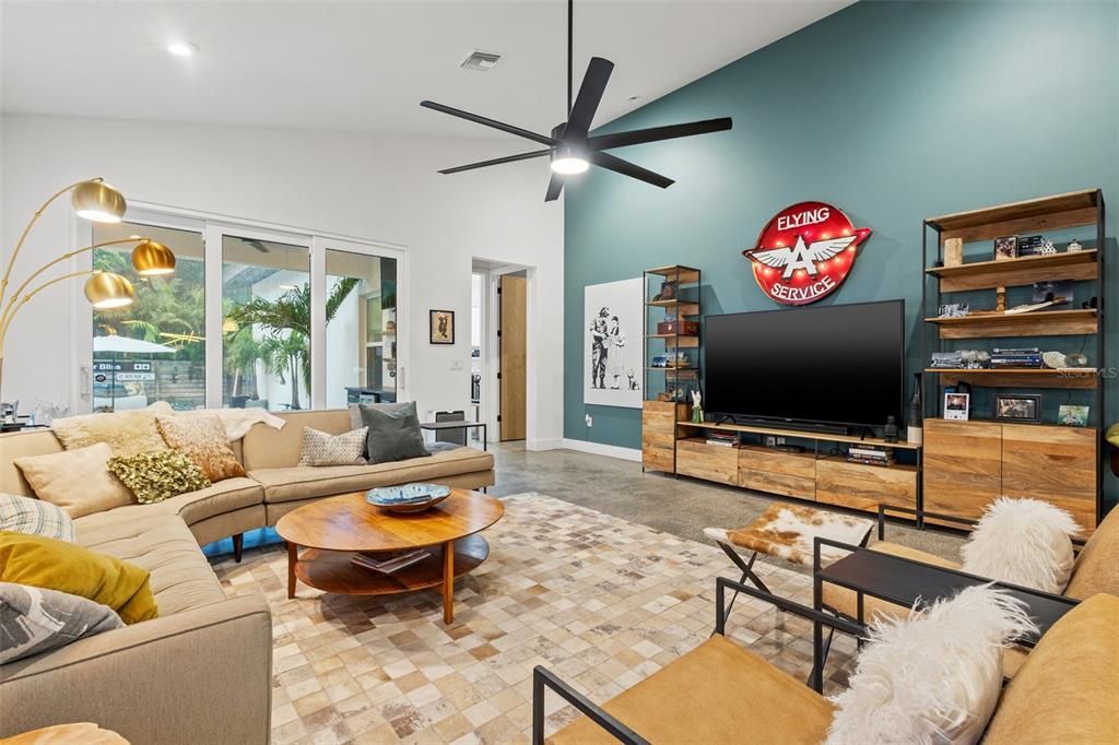 En Venta: $825,000 (3 camas, 2 baños, 1881 Pies cuadrados)