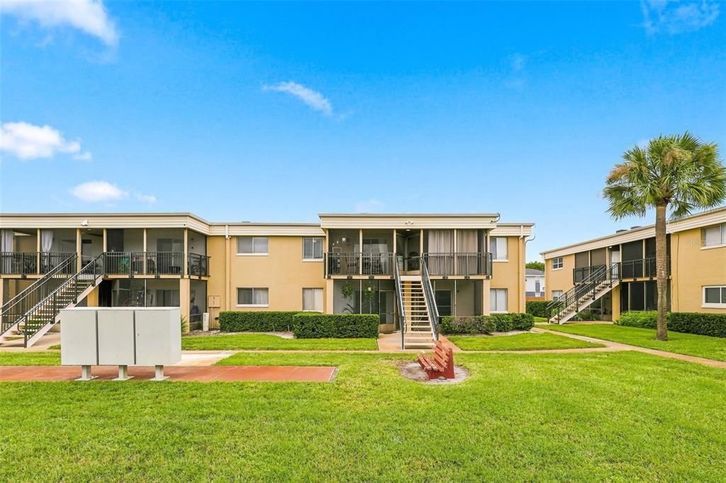 For Sale: $140,000 (1 beds, 1 baths, 644 Square Feet)