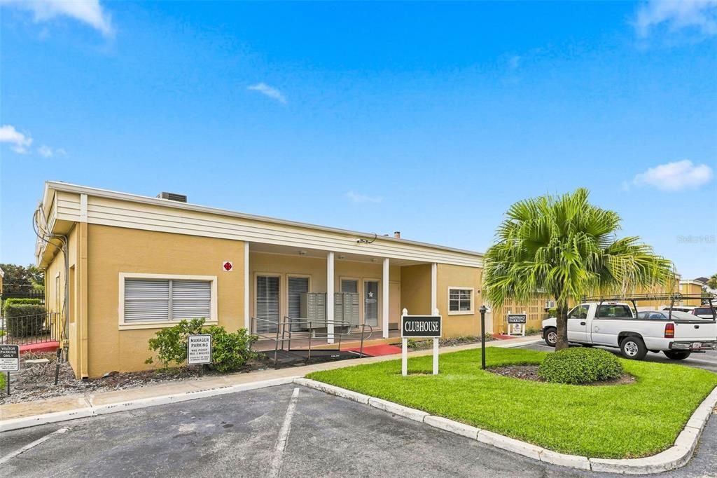 For Sale: $140,000 (1 beds, 1 baths, 644 Square Feet)