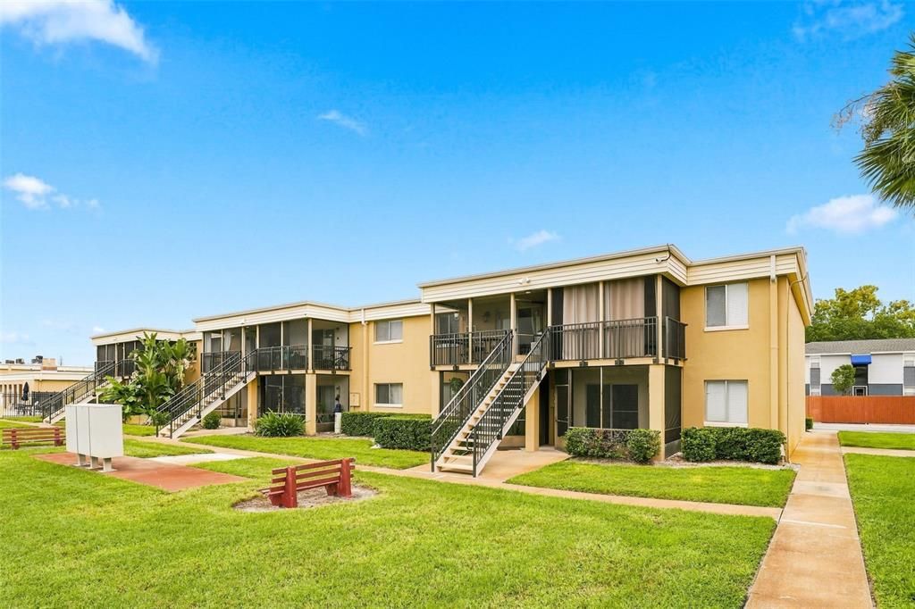 For Sale: $140,000 (1 beds, 1 baths, 644 Square Feet)