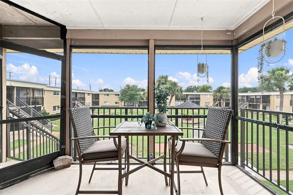 For Sale: $140,000 (1 beds, 1 baths, 644 Square Feet)