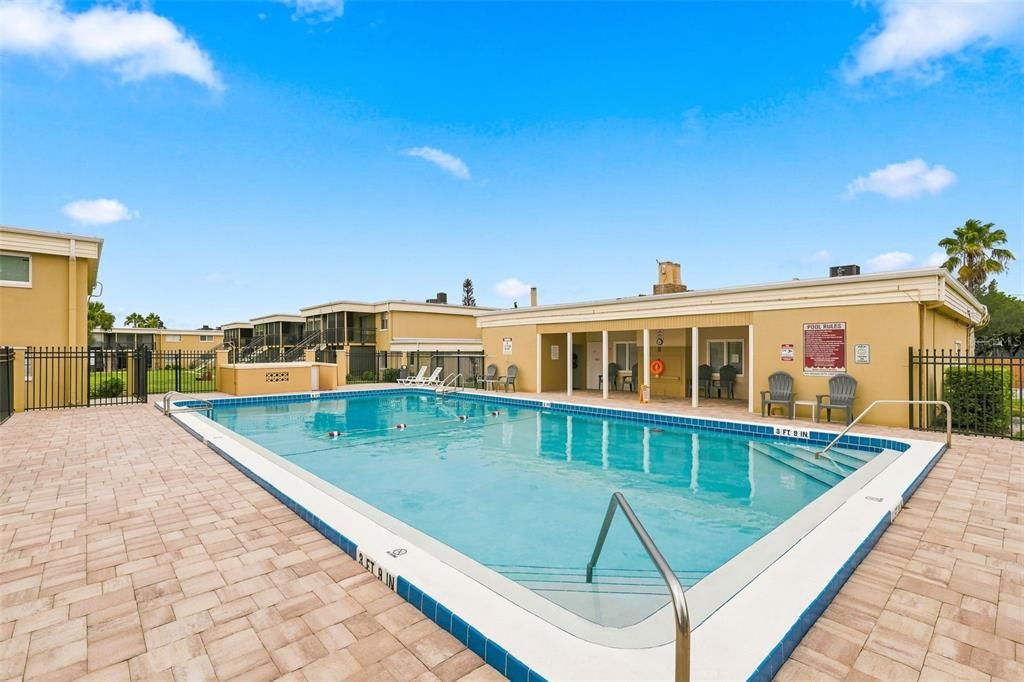 For Sale: $140,000 (1 beds, 1 baths, 644 Square Feet)