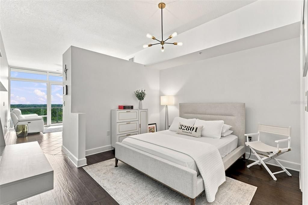 For Sale: $235,000 (1 beds, 1 baths, 644 Square Feet)