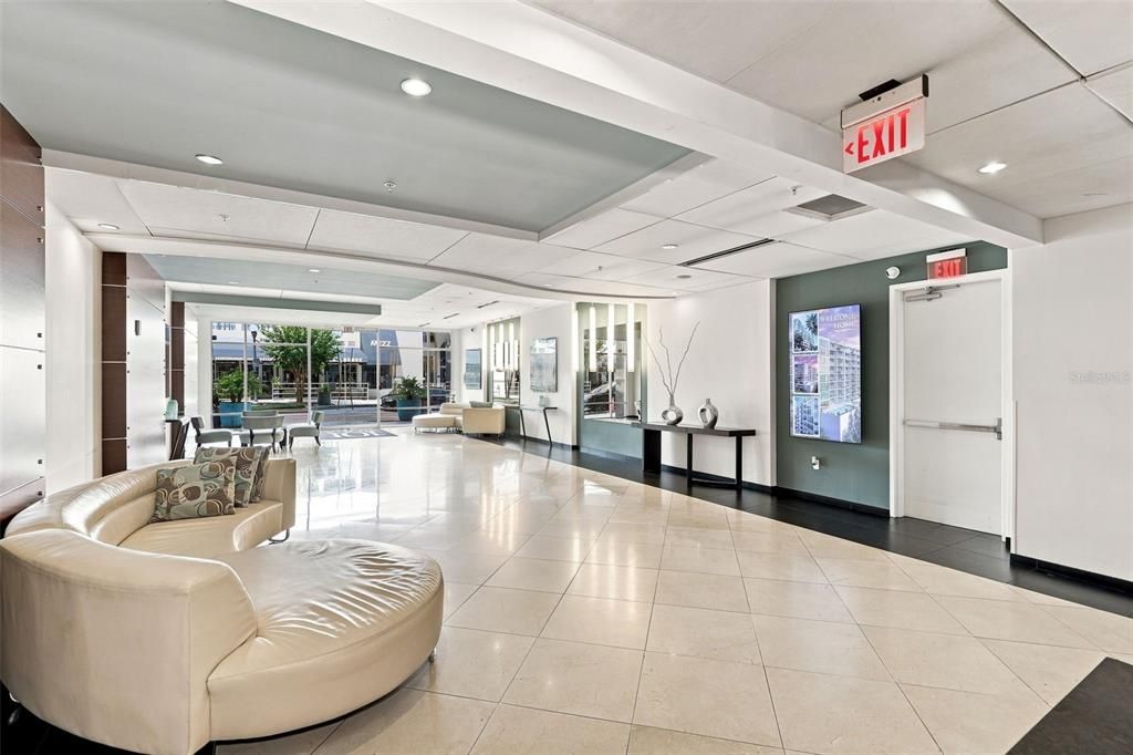 For Sale: $235,000 (1 beds, 1 baths, 644 Square Feet)