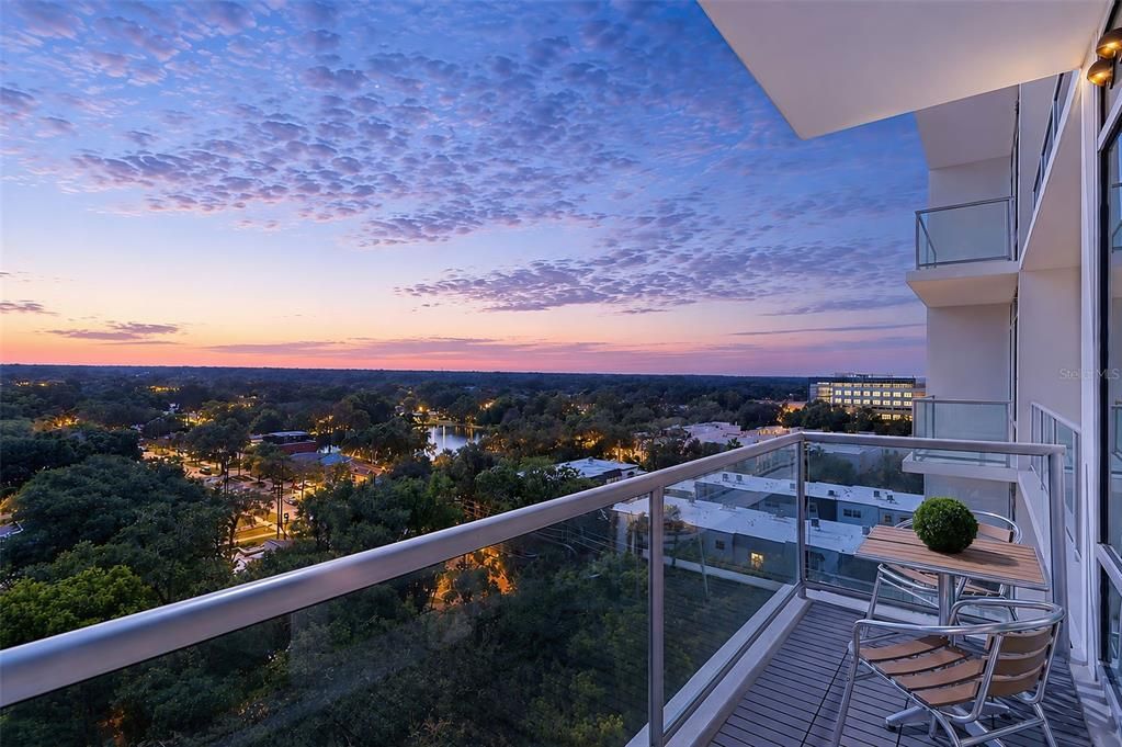 For Sale: $235,000 (1 beds, 1 baths, 644 Square Feet)