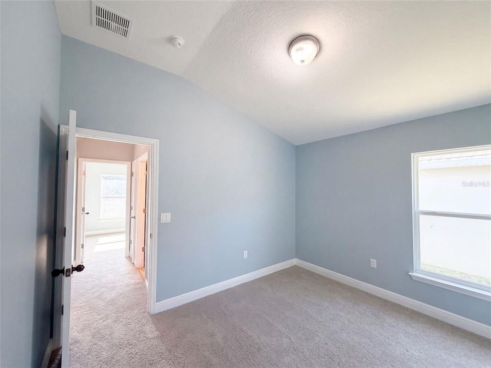 For Sale: $322,000 (4 beds, 2 baths, 1820 Square Feet)