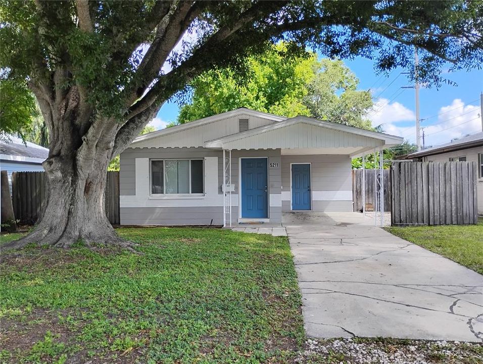 For Rent: $2,100 (2 beds, 1 baths, 932 Square Feet)