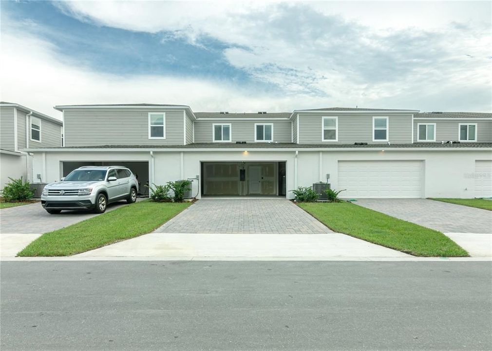 For Rent: $2,200 (3 beds, 2 baths, 1823 Square Feet)