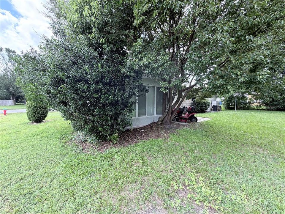 For Sale: $99,900 (2 beds, 1 baths, 780 Square Feet)