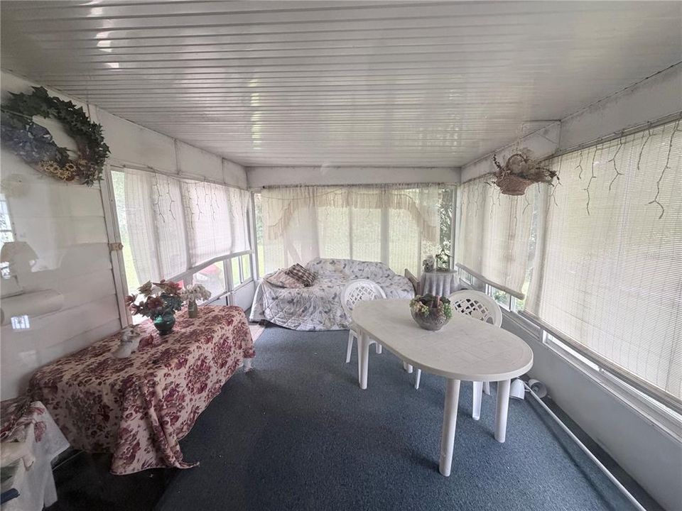For Sale: $99,900 (2 beds, 1 baths, 780 Square Feet)