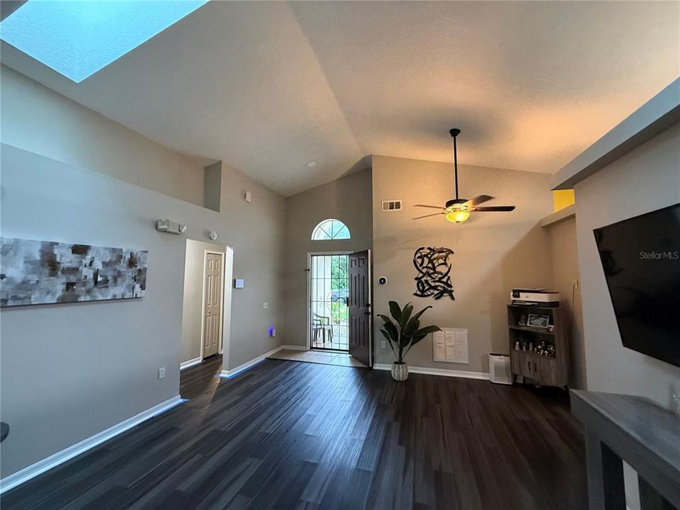 For Sale: $449,000 (3 beds, 2 baths, 1486 Square Feet)