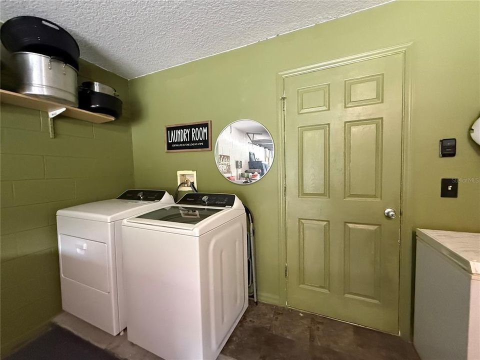 For Sale: $449,000 (3 beds, 2 baths, 1486 Square Feet)