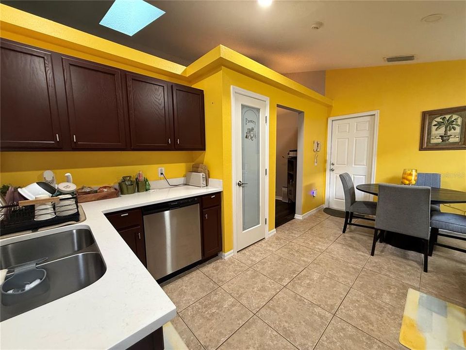 For Sale: $449,000 (3 beds, 2 baths, 1486 Square Feet)