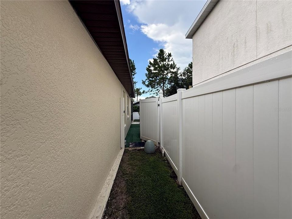For Sale: $449,000 (3 beds, 2 baths, 1486 Square Feet)