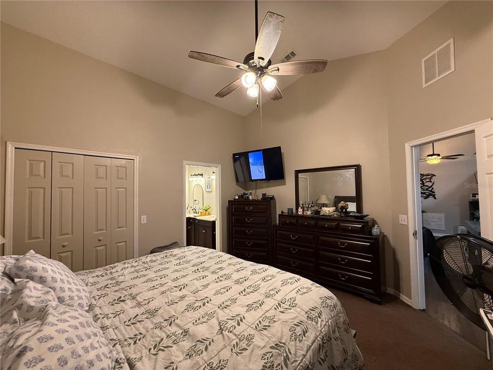 For Sale: $449,000 (3 beds, 2 baths, 1486 Square Feet)