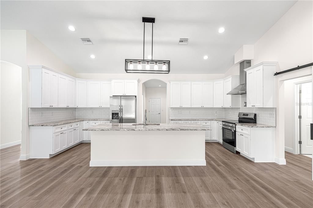 For Sale: $525,000 (3 beds, 2 baths, 2355 Square Feet)