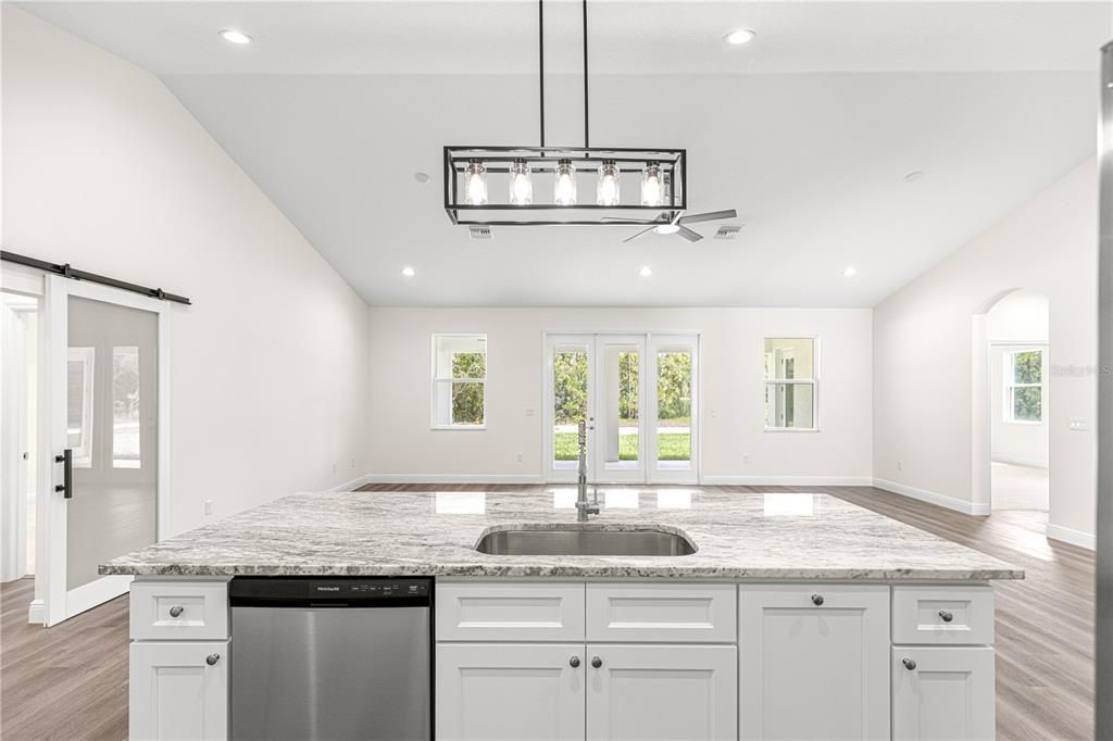 For Sale: $525,000 (3 beds, 2 baths, 2355 Square Feet)