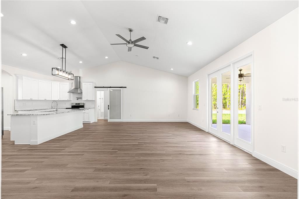 For Sale: $525,000 (3 beds, 2 baths, 2355 Square Feet)