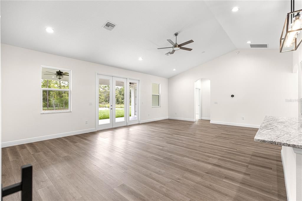 For Sale: $525,000 (3 beds, 2 baths, 2355 Square Feet)